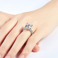 Very nice europe and the elegant aristocratic jewelry fashion ring